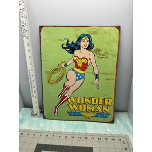 Wonder‎ Woman Metal Sign Desperate Enterprises Comic Book Decor Vintage Style